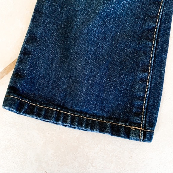 Old Navy • Bootcut Jeans - Picture 2 of 5